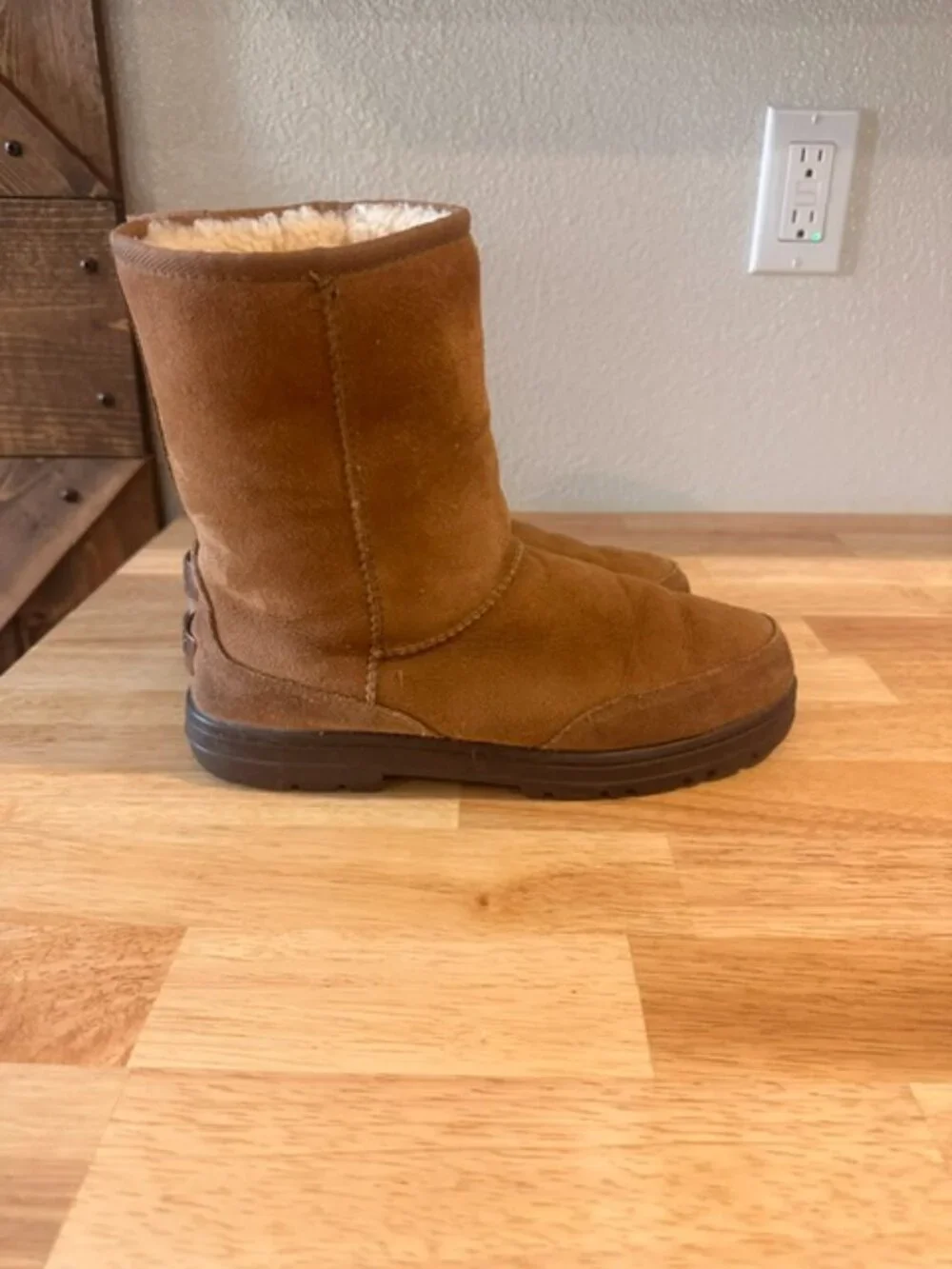 UGG 3Oth Anniversary Limited Edition Braided Boots Vintage Brown Very Rare Sz 8